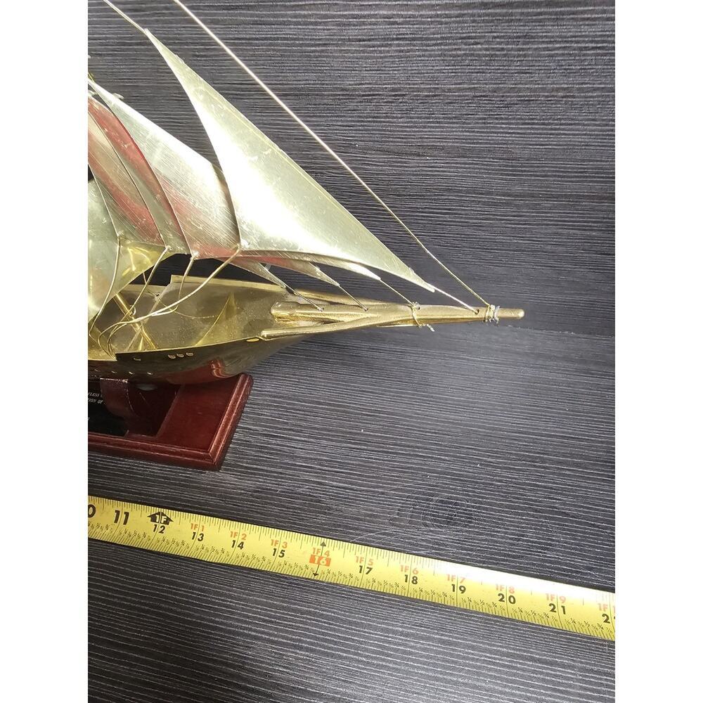 Vintage Brass Sailing Ship Model Display The Sagres Portugal Figure Statue Boat - Picture 14 of 16
